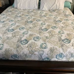 Tommy bahama king size quilt no shams